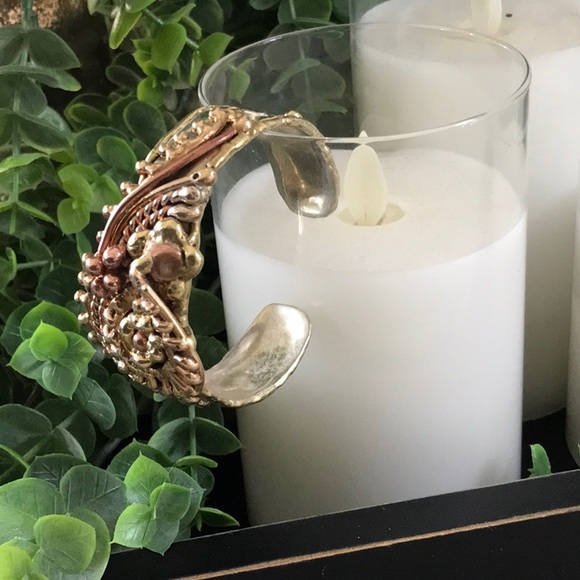 Hecho en Mexico Silver, Gold and Copper Cuff - Picture 3 of 6